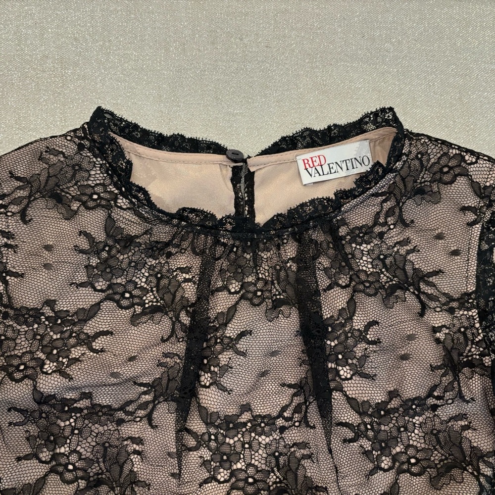 Red Valentino sleeveless black lace top size 6 - Picture 2 of 6